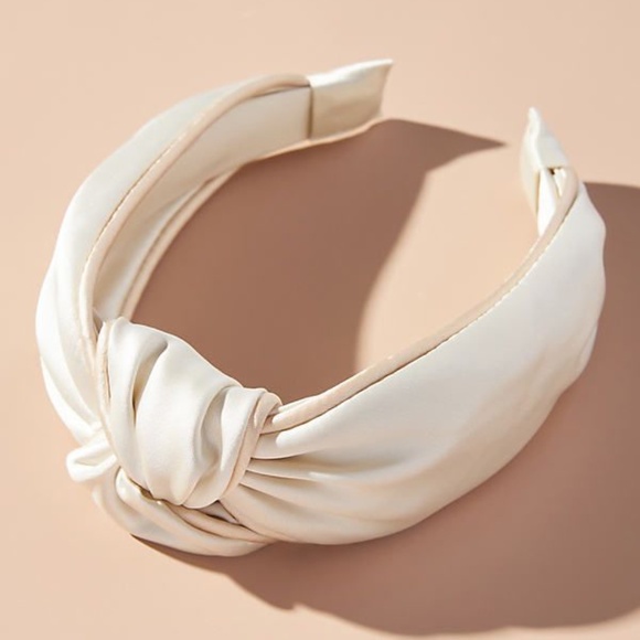 Anthropologie Accessories - NWT Anthropologie Ivory Everly Knot Satin Wide Headband